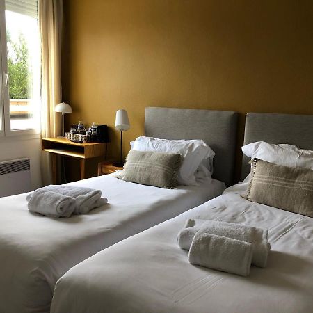 Le Homard Bleu Hotel แซ็ง-โทรจง-เลส์-แบ็งส์ ภายนอก รูปภาพ