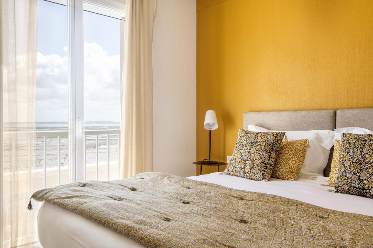 Le Homard Bleu Hotel แซ็ง-โทรจง-เลส์-แบ็งส์ ภายนอก รูปภาพ