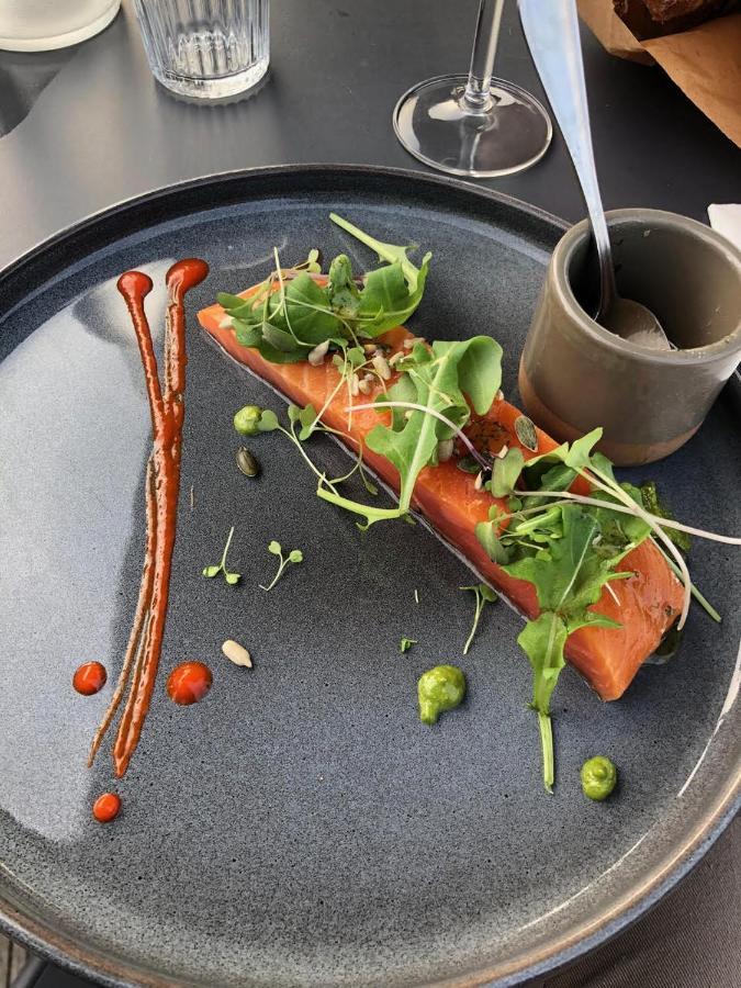 Le Homard Bleu Hotel แซ็ง-โทรจง-เลส์-แบ็งส์ ภายนอก รูปภาพ